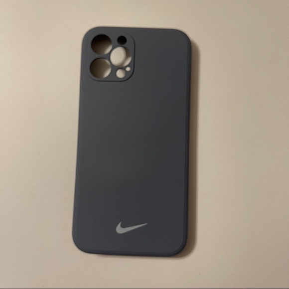 iPhone 12/12pro/12promax Cases - Picture 8 of 10